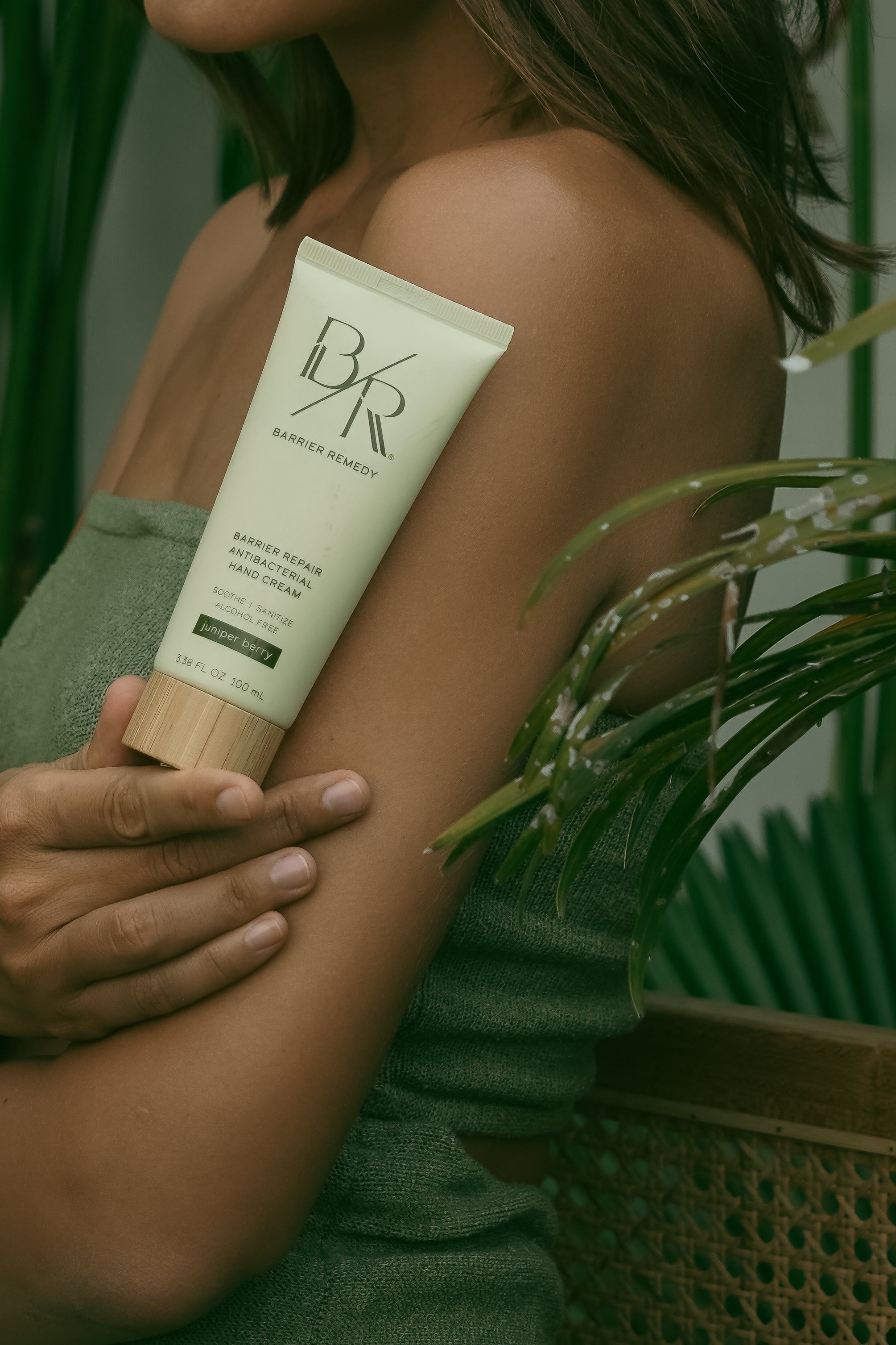 The Dual Power: Anti-Aging and Antibacterial Benefits of Hand Creams